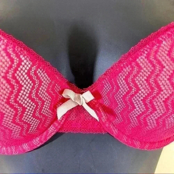 Elle Macpherson Intimates Pink Chevron Crochet Bra - Picture 2 of 11